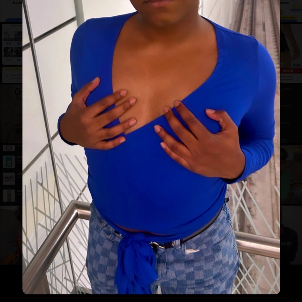 Blue crop top